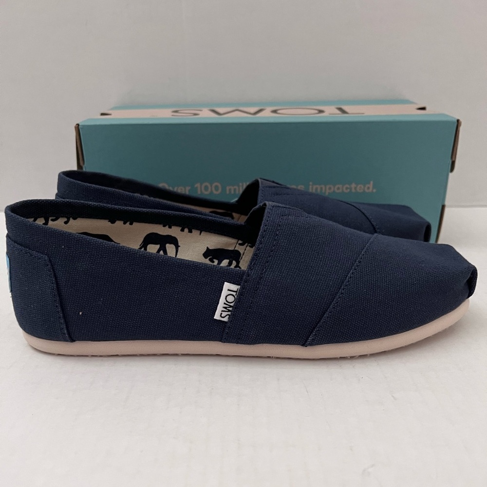 Toms women’s Alpargata Slip On Flats size 8.5